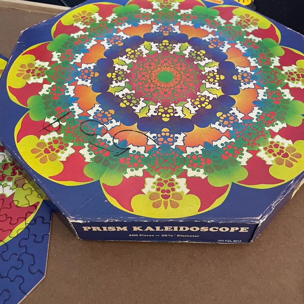 VTG 1967 Springbok 500 piece Prism Kaleidoscope by Peter Max jigsaw puzzle - Picture 4 of 7